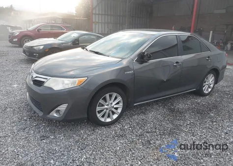 2014 Toyota Camry Hybrid Xle z USA, uszkodzony, nr VIN 4T1BD1FK5EU104832